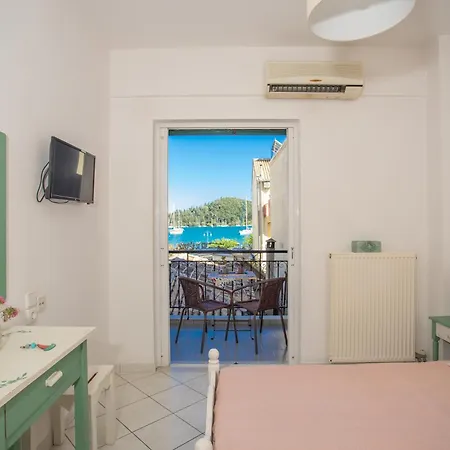 Tzitzifia * Νυδρί