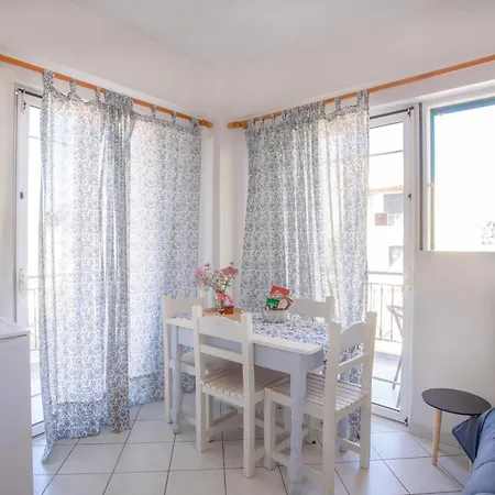 Tzitzifia * Νυδρί
