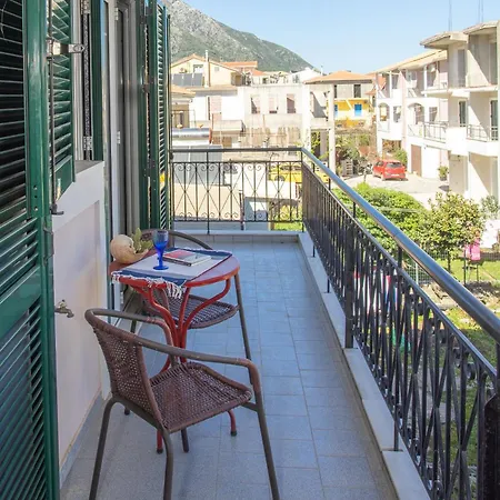 Tzitzifia Nydri (Lefkada)